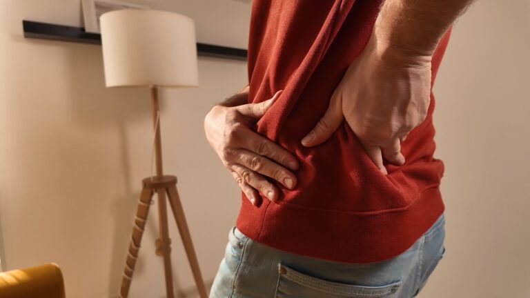 Hip Pain and Back Pain: Unraveling the Connection